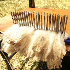 3D Printed DIY Wool Hackle Kit (Nails Included) | Fiber Prep Tool