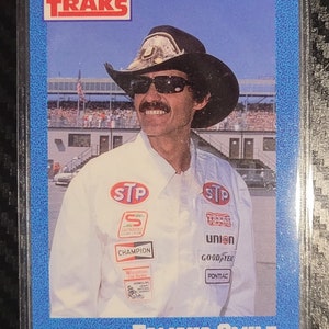 NASCAR Richard Petty Racing vintage 1991 Traks Card &quot;Famous Smile&quot; Refrigerator Magnet