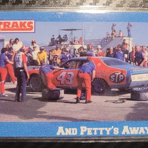 NASCAR Richard Petty Racing vintage 1991 Traks Card &quot;And Petty&#39;s AWAY!&quot; Refrigerator Magnet