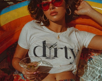 Maglietta Dirty Tini / T-shirt effetto vintage / Regalo per gli amanti dei cocktail / Maglietta Tini Time