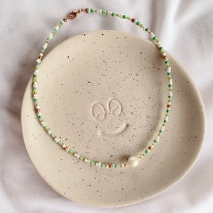 Green Beaded Necklace with pearls, Beach Pearl Necklace, Gift for her, Trendy Jewellery