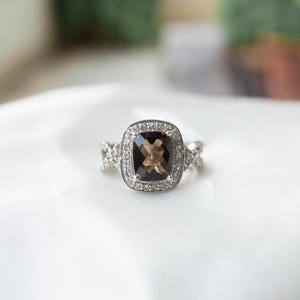 Vintage-Inspired Smoky Quartz Ring with Pavé Setting – Sterling Silver Art Deco Smoky Quartz Engagement Ring – Antique-Style Gemstone Ring