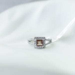 Vintage-Inspired Smoky Quartz Ring with Pavé Setting – Sterling Silver Art Deco Smoky Quartz Engagement Ring – Antique-Style Gemstone Ring
