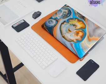 Niebieska marmurowa skórka na Macbooka, winylowa naklejka na laptopa