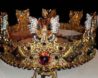 Corona dorada del Rey Hada: Filigrana medieval renacentista con mariposas