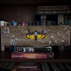 Death&#39;s-head Hawkmoth Painted Barn Board