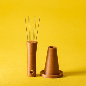 Wooden WDT Tool with stand / Espresso Coffee Weiss Distribution Tool - 3D printed from wood filament