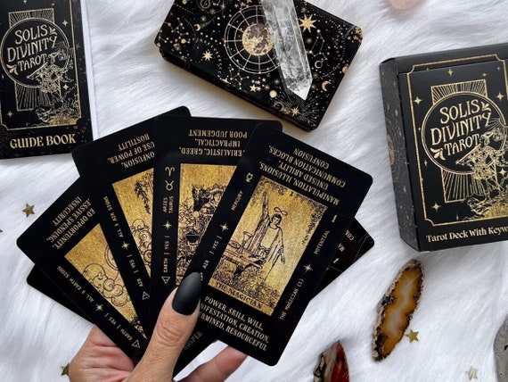 How to Shuffle a Tarot Deck: Mastering the Art of Card Manipulation
