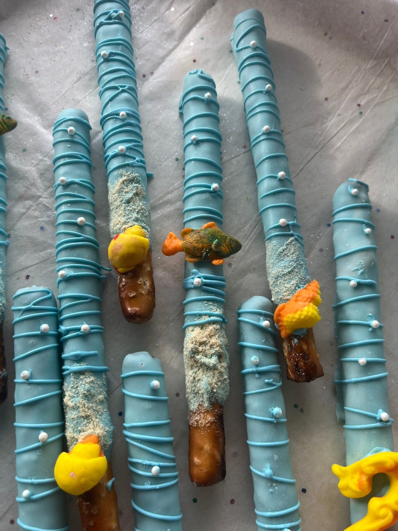 Baby Shark Pretzel Chococover Etsy