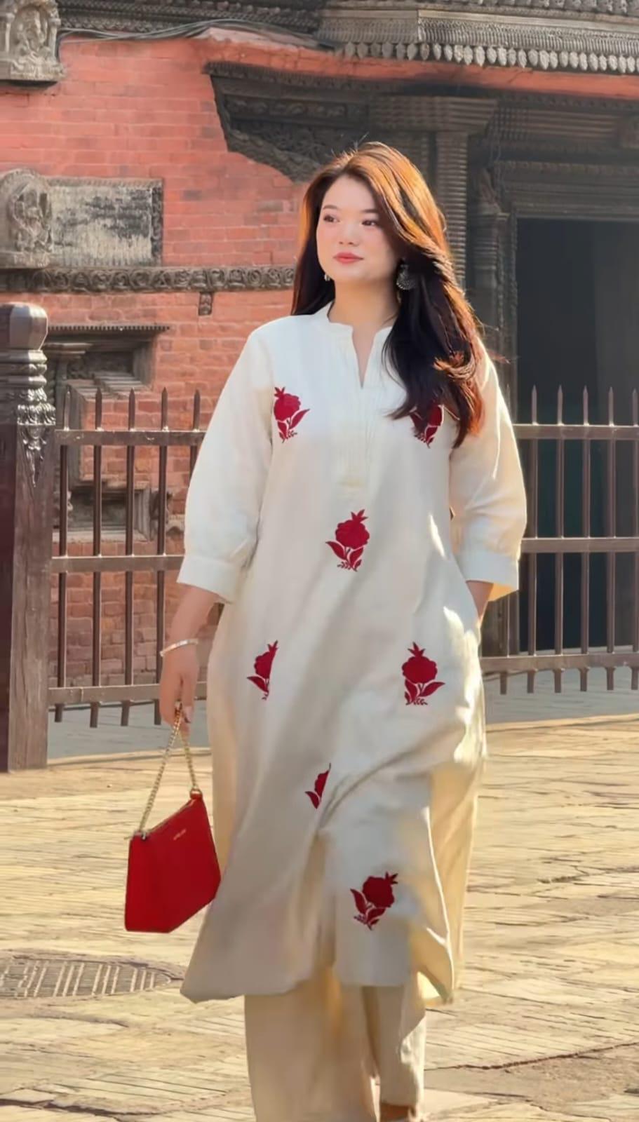 Women’s Red Maslin Kurti Set with Floral Print – Stylish Ethnic Wear for Festive & Office Look main image 1