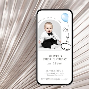 Convite Digital Minimalista de 1º Aniversário para Menino com Foto e Balões Azuis, Modelo Editável, Festa de Primeiro Aniversário, Mensagem de Texto Evite Moderno e Simples para Download