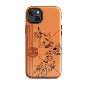 Puede incluir: Funda de teléfono naranja con una ilustración de estilo vintage de jugadores de fútbol americano. La funda tiene un diseño de rayas verticales en el lado izquierdo y el texto "Red Shirts All Season Apparel" en un logotipo circular.