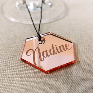 Gastgeschenk Taufe Namenschild Hochzeit Dekoration Gold Rosé zum einhängen Sektglas Schlüsselanhänger Platzkarten Kommunion Tischkarten