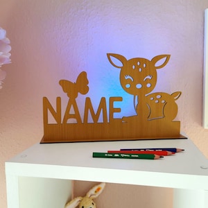 Regalo para niños etiqueta personalizada con el nombre del ciervo