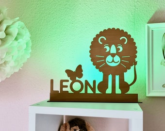 Badge nominatif Nom souhaité Lion Baby en bois |  avec | de lumière LED cadeau bébé jeune | Cadeau bébé Jeune |Chambre des enfants Confirmation du baptême Garçon