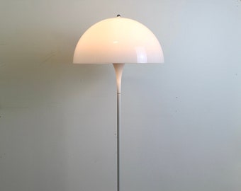 Louis Poulsen Panthella floor lamp | Verner Panton standing lamp | white space age lamp | midcentury danish lamp 1960s vintage lamp