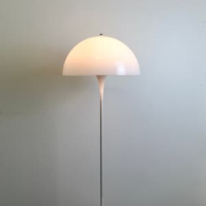 Louis Poulsen Panthella floor lamp | Verner Panton standing lamp | white space age lamp | midcentury danish lamp 1960s vintage lamp