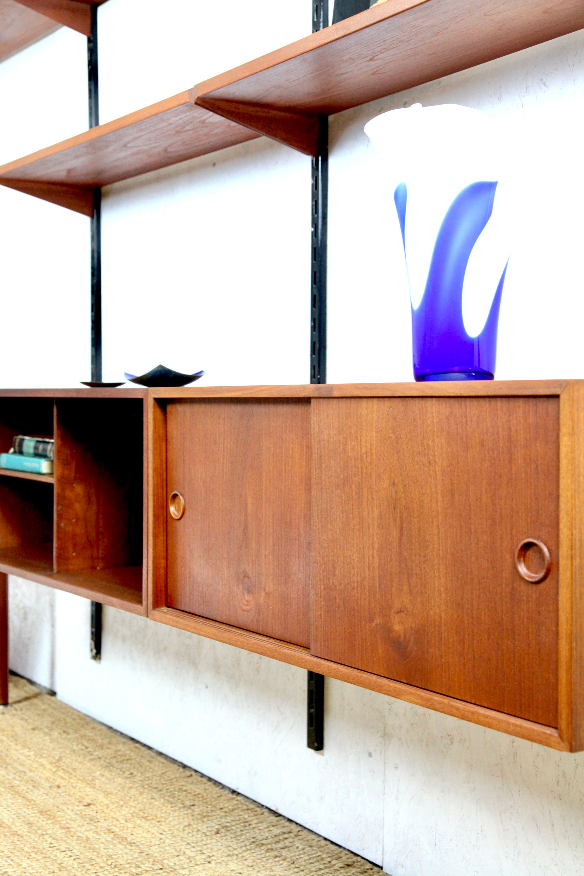 デンマーク　カイクリスチャンセン　FMシステム　飾り棚　ウォールシェルフ　北欧 組み合わせ自由。カイ・クリスチャンセンの「FMシステムウォール