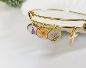 Personalized birth month flower bangle, Real dried handmade flower, birthday gift, bridesmaid proposal, family garden bracelet for mom