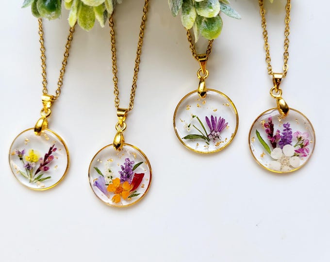 Personalized birth flower bouquet necklace, Handmade Family Garden Real Flower Necklace, , Custom Pressed Resin Pendant Jewelry Gift
