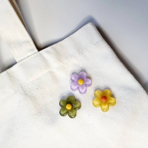 Summer flower pin, tote bag pin, back to school cute decoration, y2k colorful resin floral pin image 7