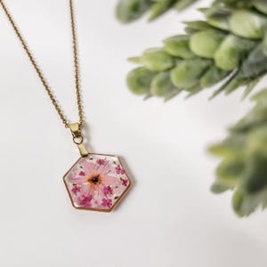 Pink Clematis Flower Necklace, Resin Hexagon Pendant, Botanical Jewelry Gift for Her, handmade real pressed flower necklace