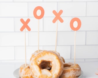 valentine’s xoxo toppers | for donuts, cakes, cupcakes | galentine’s | valentine’s party | minimalist party decor | eco | simple decorations