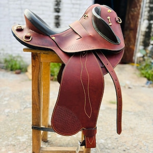 Badri echt leer handgemaakt Australisch swingend spatbord Racing springpaardzadel Premium paardenzadel 12" tot 18" in bruin paardenzadel