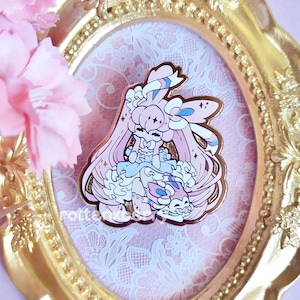 Eeveelution enamel pin - Sylveon
