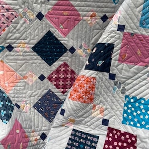 SALE Gray Lap Quilt - Lap Quilt - Teen Quilt - Toddler Bed Quilt - Modern Quilt - Handmade Quilt - Bunco Quilt