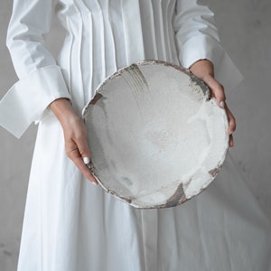 Weiße Servierplatte, Keramikobstgeschirr, Servierplatte, Servierschüssel, weiße Keramikplatte, handgefertigtes Steingut, Geschenk für Hochzeit