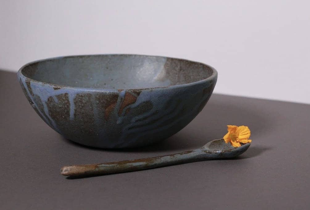 Large Ceramic Bowl, Handmade Rustic Pottery Serving Bowl, Natural Beige Stoneware, Artisan Kitchen Decor, Speckled Clay Bowl, Unique Gift