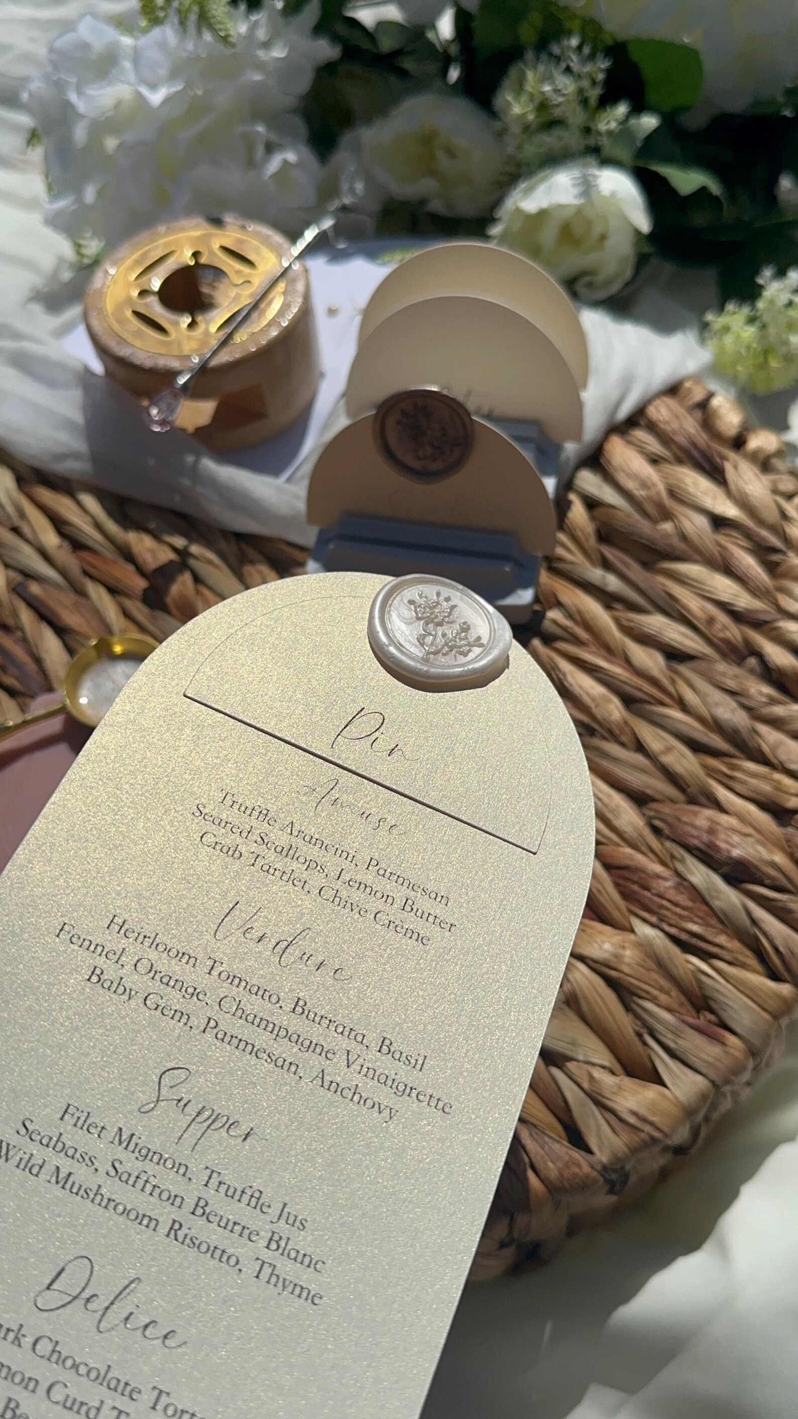 Luxe Arch Menu Set – Editable Arch Menu With Arch Place-card Design ...