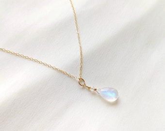 Moonstone drop chain, necklace with rainbow moonstone, long gold chain with pendant, layering boho look, jewelry gifts for women