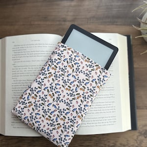 Cute Berry and Cream Sleeve for ereaders, Mass Market Paperback Book Protector