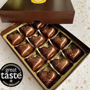 Bombones veganos de caramelo salado: Bombones artesanales hechos a mano