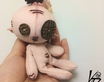 500 Tiny voodoo dolls-Set of 500 mixed colored dolls-Mardi gras-Voodoo wedding favors-Party favors-Dark decor-miniture dolls