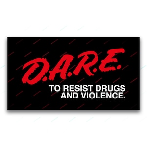DARE Resist Drugs & Violence Gráfico SVG + PNG - Logotipo vetorial do programa D.A.R.E - Arquivos de download digital instantâneo