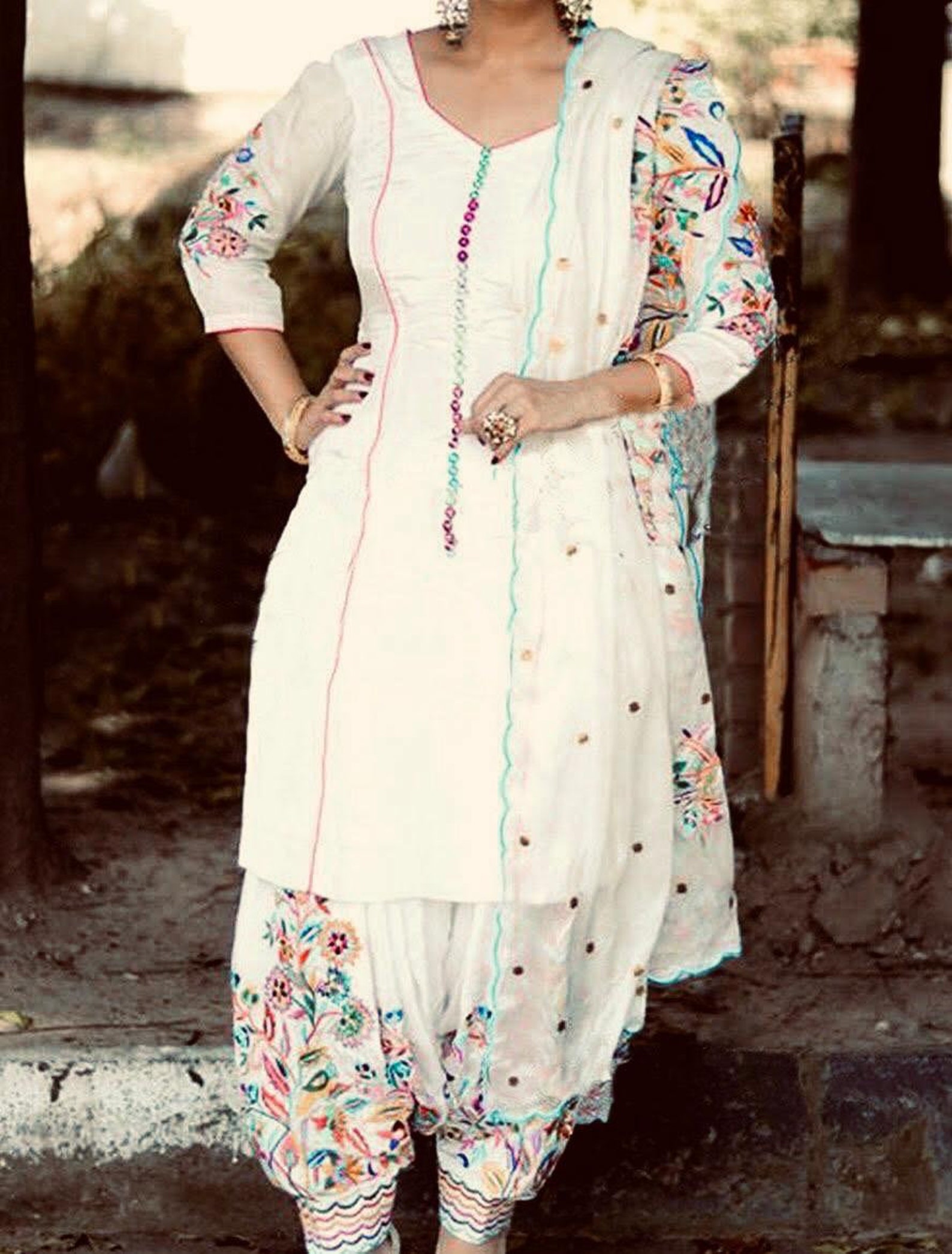 white plain punjabi suit