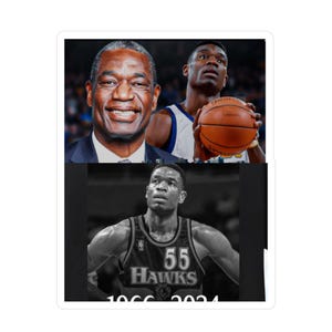 Può includere: Un adesivo con immagini di giocatori di basket. La metà superiore mostra due giocatori, uno sorridente e l'altro che tiene un pallone da basket. La metà inferiore è un'immagine in bianco e nero di un giocatore con la maglia degli Hawks con il numero 55.