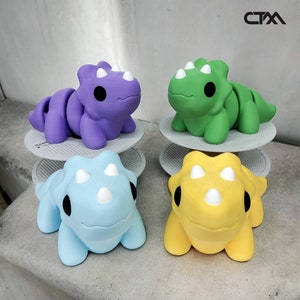 Baby Triceratops, 3D Printed Articulated Flexible Fidget Toy, Dinosaur Fidget, 3D Printed Dinosaur