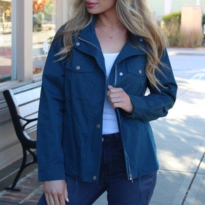 Women's Lightweight Cotton Zip Jacket With Adjustable