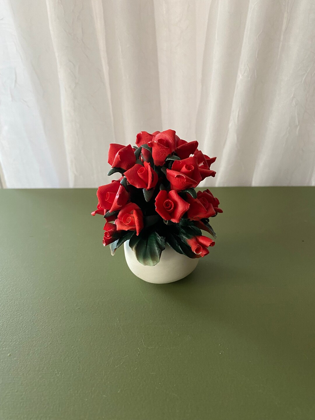 Red Rose Bouquet Capodimonte In White Pot Vintage 3 5 Tall Figurine red-rose-bouquet-capodimonte-in-white-pot-vintage-3-5-tall-figurine