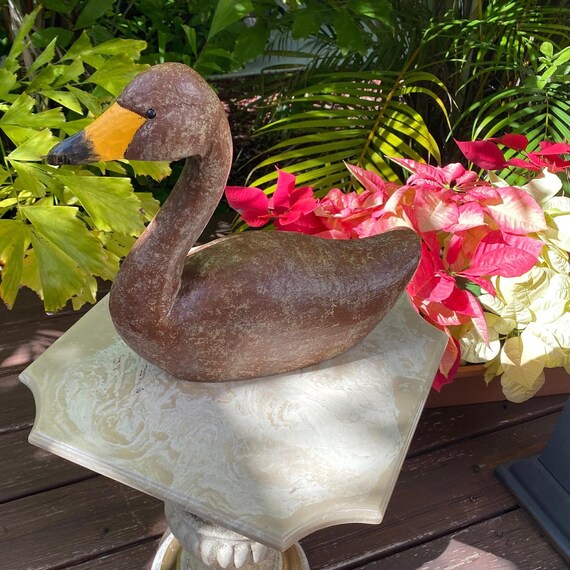 Folk Art Carved Goose (DEB) Folk Art Carved Goose (DEB)