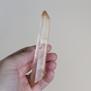 large peach Tangerine lemurian singing quartz point- singing quartz points- singing crystals- Tangerine lemurian