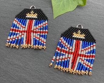 Union Jack earrings, Union flag earrings, retro style earrings, monarchy memorabilia, United Kingdom dangly fringe earring, British design