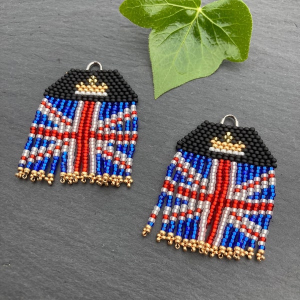 Union Jack earrings, Union flag earrings, retro style earrings, monarchy memorabilia, United Kingdom dangly fringe earring, British design