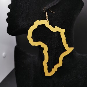Afrique /boucles d’oreilles colorées/ Boucle d’oreille en bois