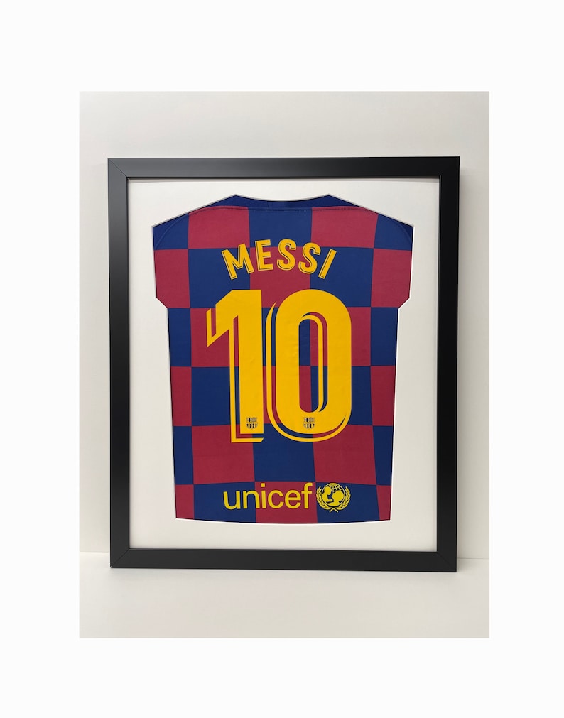 DIY ready made football shirt frame for your adult football signed shirt in this modern simple shirt cut out design 7 Frame colours Bild 1