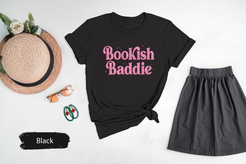 Bookish Baddies Shirt, Bookish TShirt, Buch Liebhaber Shirt, Buch Club Shirt, Buch Club Geschenke, Buch Liebhaber Geschenk, Bücherwurm Shirt, Buch T-Shirt Bild 5